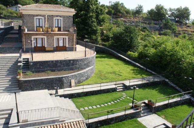Penzion Antico Borgo Petralia Zafferana Etnea Exteriér fotografie