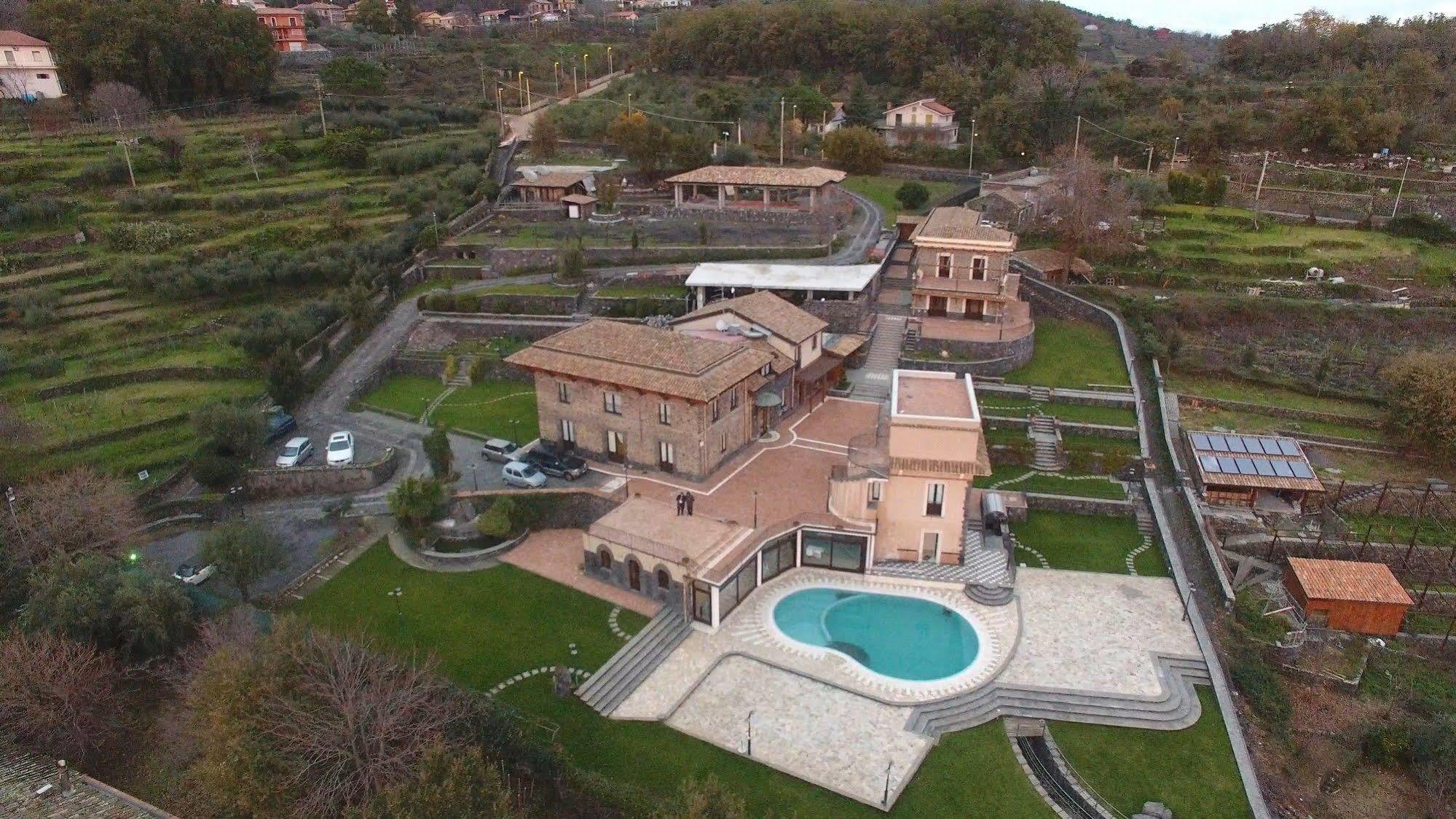 Penzion Antico Borgo Petralia Zafferana Etnea Exteriér fotografie