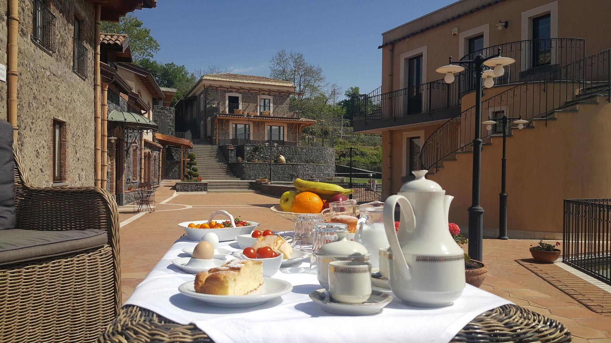 Penzion Antico Borgo Petralia Zafferana Etnea Exteriér fotografie