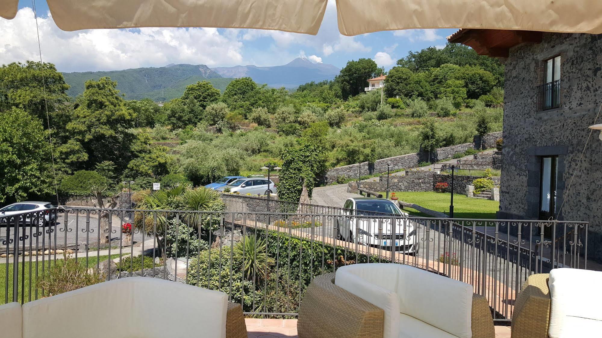 Penzion Antico Borgo Petralia Zafferana Etnea Exteriér fotografie